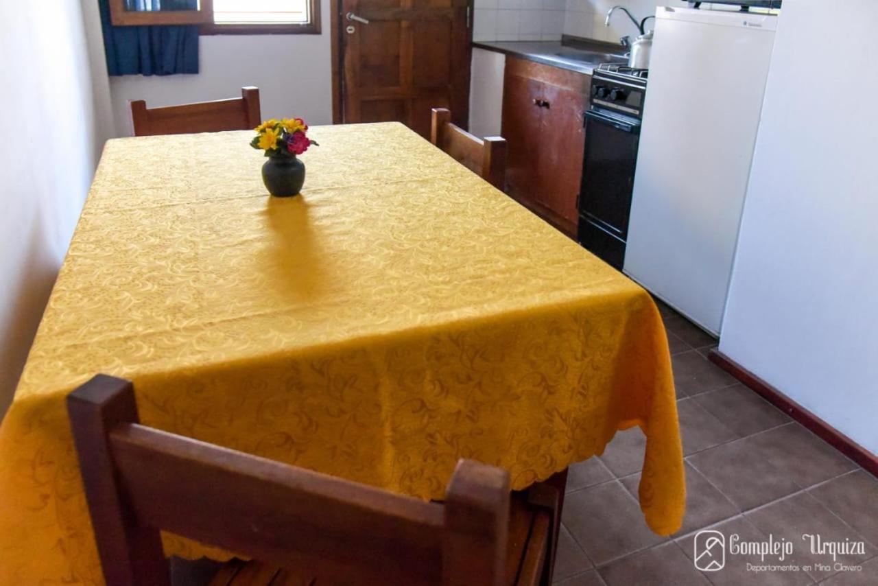 Complejo Urquiza Departamentos Apartment Mina Clavero Bagian luar foto