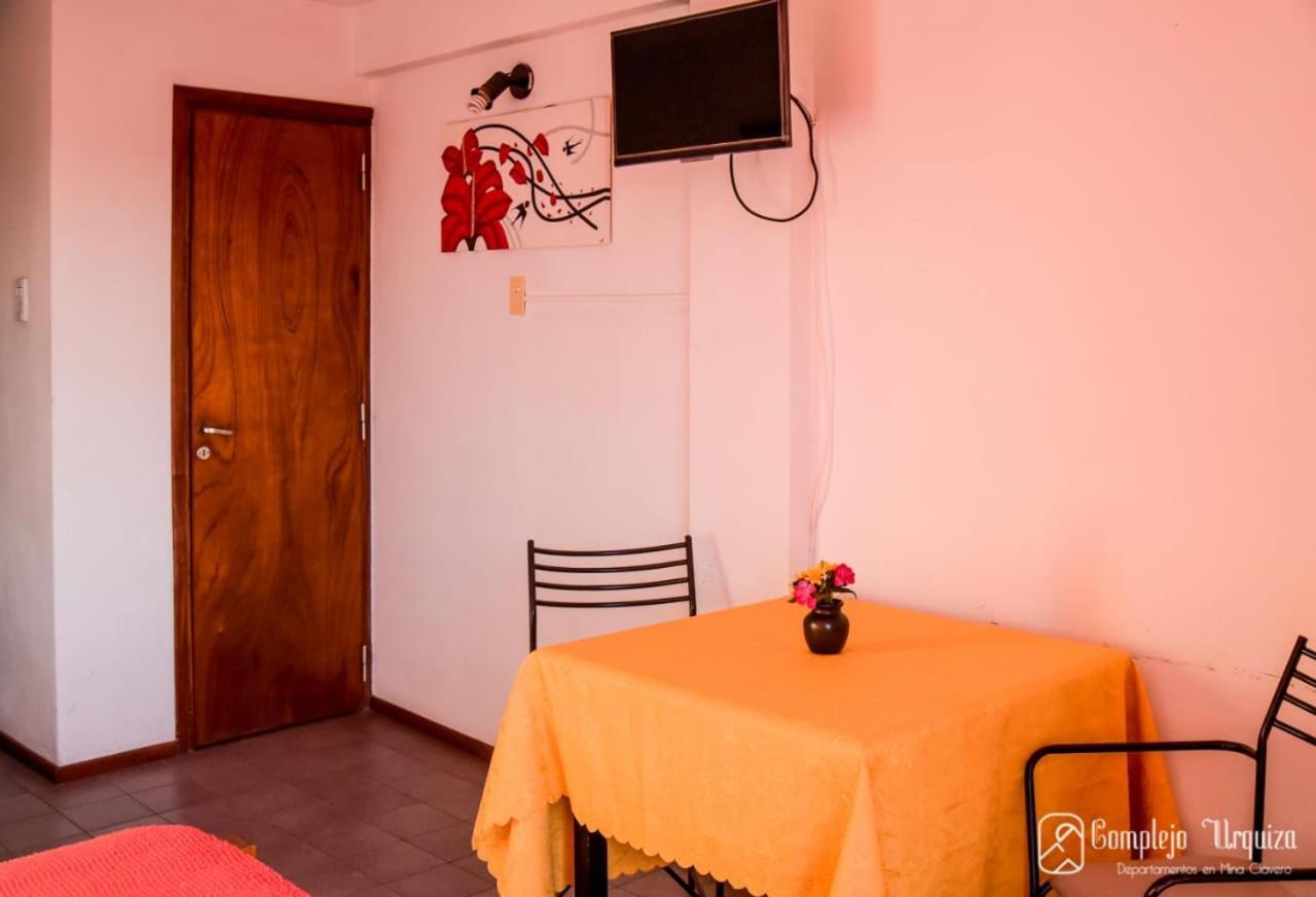Complejo Urquiza Departamentos Apartment Mina Clavero Bagian luar foto