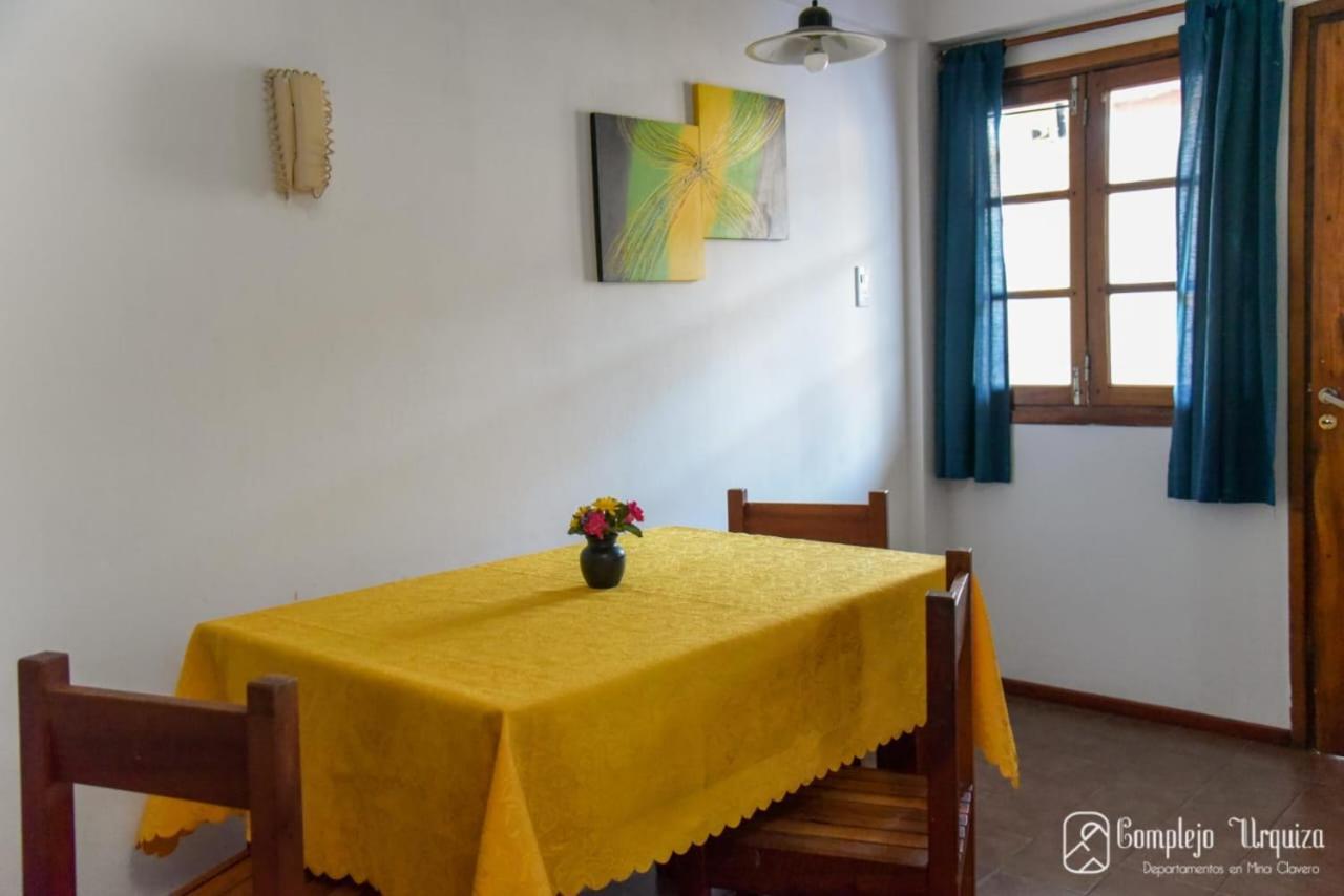 Complejo Urquiza Departamentos Apartment Mina Clavero Bagian luar foto