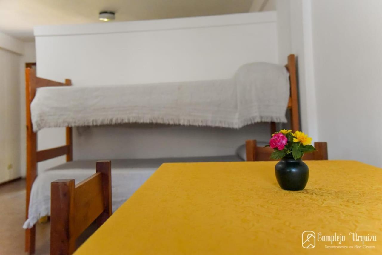 Complejo Urquiza Departamentos Apartment Mina Clavero Bagian luar foto